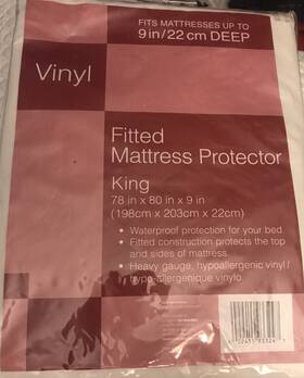 Bedding Essentials 022415933247 New Vinyl Fitted King Mattress Protector White - 78 Inch X 80 9 Waterproof Bedding Essentials 022415933247 New Vinyl Fitted King Mattress Protector White - 78 Inch X 80 9 Waterproof