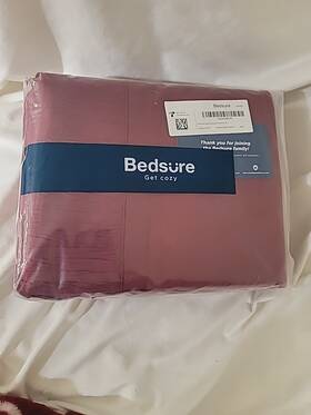 M1037 Bedsure Cal-king Bed Sheets - 4 Piece Set New In Packaging Maroon M1037 Bedsure Cal-king Bed Sheets - 4 Piece Set New In Packaging Maroon