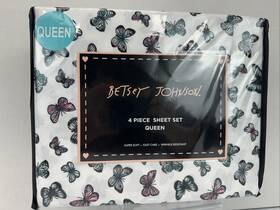 Betsey Johnson 199165073155 Queen Sheet Set White With Blue Pink Butterfly 4pc Bedding New