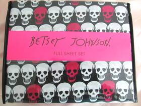 85341 Betsey Johnson Unique Skulls Full Bed Sheet Set 4pc Easy Care Fun Room Decor
