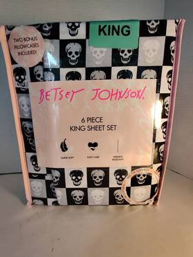 Betsey Johnson 883893901612 Black And White Checkered Skulls 6 Piece King Sheet Set Halloween
