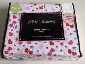 Betsey Johnson 883893958012 Sweet Tart Heart Cherries Valentines Twin Size Sheet Set New