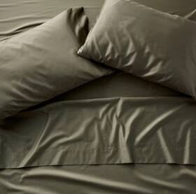 91900158 Casaluna Queen 600 Thread Count Sateen Sheet Set Olive Green -
