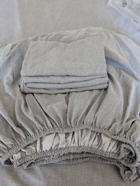 Charisma 810029079365 Cal King Grey Heather 5 Pieces Sheet Set 4 Pillow Cases Fitted Charisma 810029079365 Cal King Grey Heather 5 Pieces Sheet Set 4 Pillow Cases Fitted