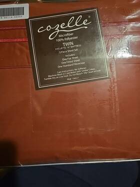 G409598-00114-00064 Cozelle Twin Sheet Set Rich Burgundy Wine Polyester Flat Fitted Pillowcase Nip
