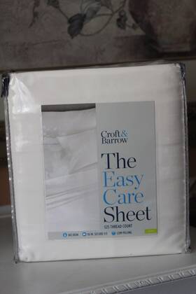 Croft&barrow 400988968277 And 4 Pc 525 Thread Count King Sheet Set Ivory Color Msrp 120.00 Croft&barrow 400988968277 And 4 Pc 525 Thread Count King Sheet Set Ivory Color Msrp 120.00