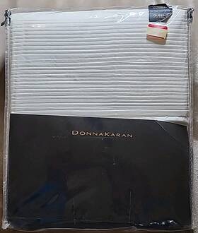 C900-aja Donna Karan Tailored Pleat Collection Queen Flat Sheet White 525 Tc 90 X 112 C900-aja Donna Karan Tailored Pleat Collection Queen Flat Sheet White 525 Tc 90 X 112