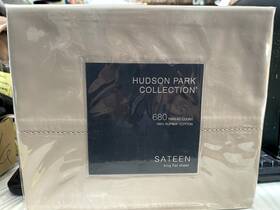 Hudson Park 732995601756 Collection 680tc King Size Flat Sheet New