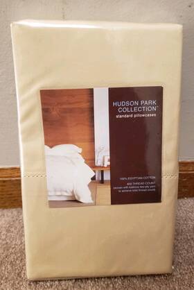 Hudson Park 732997299463 600 Thread Count Egyptian Cotton Standard Pillowcases Gold Hudson Park 732997299463 600 Thread Count Egyptian Cotton Standard Pillowcases Gold