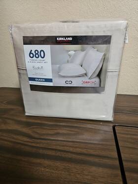 1306090 Kirkland Signature 680 Thread Count 6 Piece Sheet Set - Queen Oatmeal