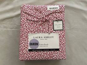 Laura Ashley 883893922679 New 4pc Queen Sheet Set Cottage Ditsy Jolly Holly Red And White