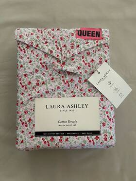 Laura Ashley 883893977006 New 4pc Queen Sheet Set Cottage Floral Emogene Reds Pinks And Greens