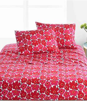 Marimekko 883893767935 Mini Unikko Queen Sheet Set 4 Pierce Floral Red Pink Percale Cotton Marimekko 883893767935 Mini Unikko Queen Sheet Set 4 Pierce Floral Red Pink Percale Cotton