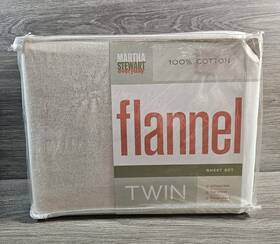 Martha Stewart 022143335115 Vintage Twin Size Flannel Sheet Set Beige Ivory 100% Cotton New Martha Stewart 022143335115 Vintage Twin Size Flannel Sheet Set Beige Ivory 100% Cotton New