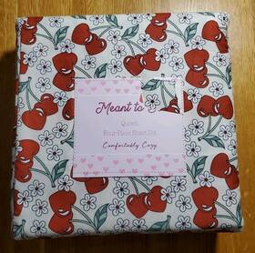 Meant To Be 889459562549 Valentines Day Queen 4-pc Sheet Set Red Heart Cherries Polyester