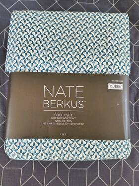 Nate Berkus 490620801024 Brand New 100% Cotton 300 Thread Count Queen Size Sheet Set