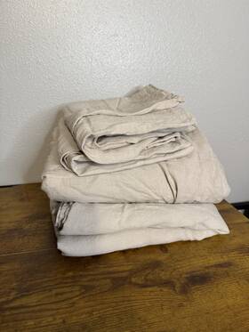 94205758 Parachute King Relaxed Linen Sheet Set Parchment Light Beige 94205758 Parachute King Relaxed Linen Sheet Set Parchment Light Beige