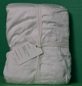 5953699 Pottery Barn Tencel 320 Tc Fitted Sheet Cal.king 72 Inch X 84 White Nwt 5953699 Pottery Barn Tencel 320 Tc Fitted Sheet Cal.king 72 Inch X 84 White Nwt