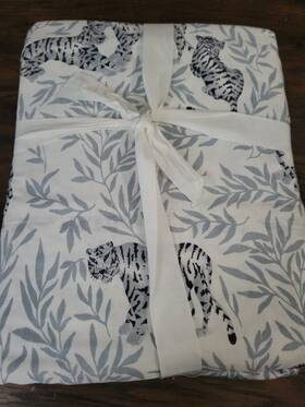 847917 Pottery Barn Tiger Organic Percale 4-piece Sheet Set King Multicolor Nwot 847917 Pottery Barn Tiger Organic Percale 4-piece Sheet Set King Multicolor Nwot