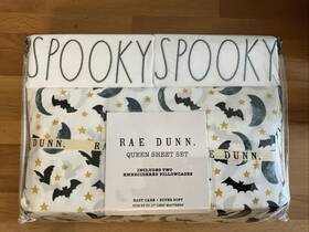 Rae Dunn 192598883780 Halloween Spooky 4 Pc Queen Sheet Set With Embroidered Pillowcases Nip