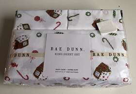 Rae Dunn 729016439696 By Enchante Gingerbread House Candy Cane Christmas King Sheet Set New Rae Dunn 729016439696 By Enchante Gingerbread House Candy Cane Christmas King Sheet Set New