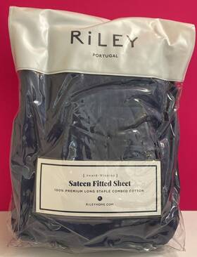 R11876 Riley Portugal Sateen Fitted Sheet Twin Size 39x75x14 Inch Color Navy