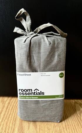062185367 Room Essentials Queen Fitted Sheet Only Heather Gray Cotton Blend Sateen 60x 80 Inch