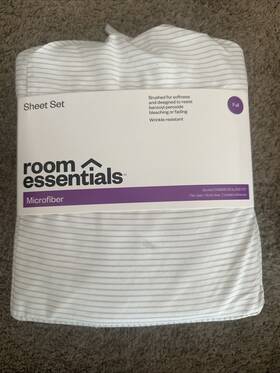 Room Essentials 490621806981 Printed Microfiber White With Gray Stripe Size Full Sheet Set