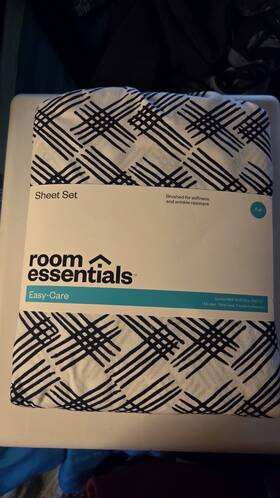 81651767 Room Essentials Queen Easy Care Printed Pattern Sheet Set Blue Geo -