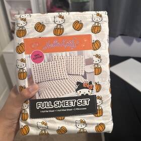Sanrio 032281113865 Hello Kitty Halloween Pumpkin Full White - 4 Piece Sheet Set Brand New Sanrio 032281113865 Hello Kitty Halloween Pumpkin Full White - 4 Piece Sheet Set Brand New