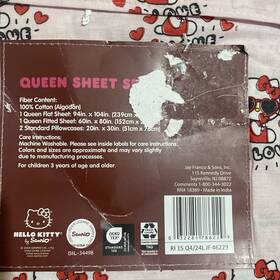 Sanrio 032281786229 Hello Kitty Queen Sheet Set Pink Hearts/love. Nwt