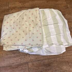 Simply Shabby Chic 490602400313 Queen Green Pink Rose Flat Sheet And Green/white Striped Skirt Simply Shabby Chic 490602400313 Queen Green Pink Rose Flat Sheet And Green/white Striped Skirt