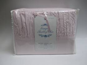 Simply Shabby Chic 490602401068 Rachel Ashwell Pink Ruffled Sheet Set - Queen Simply Shabby Chic 490602401068 Rachel Ashwell Pink Ruffled Sheet Set - Queen