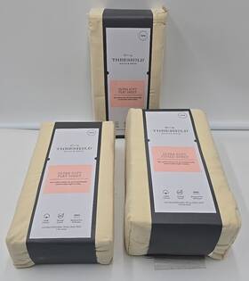 062163308 Threshold Ultra Soft 2 Flat Sheets 1 Fitted - Ivory Twin