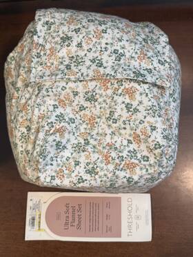 Threshold 198101052438 Full Ultra Soft Flannel Sheet Set - Ivory Floral New