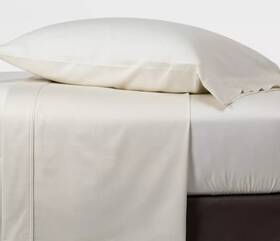 Threshold 490621608653 Queen Size 100% Cotton Sateen Sour Cream Color 4 Piece Sheet Set