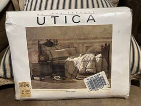 Utica 028828101105 King Size Flat Sheet Bond Street Blue Brown Stripes 180 Blend