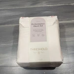 Threshold Queen Performance Sheet Set 400 Tc Ivory With Red Love Detailed Hem. Fixed Price $34.99.