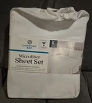 Nwt Comfort Bay King Size 4 Piece Set Microfiber Bed Sheets. Fixed Price $15.00.