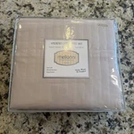 Mellanni 1800 Brushed Microfiber Short Queen Bed White Sheet Set, 4 Piece New!. Fixed Price $15.00.