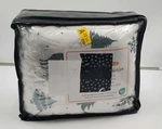 Viviland Micro Fleece Queen Bed Sheet Set, Fuzzy Christmas Holiday Polar. Fixed Price $31.59.