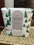 Queen 400 Thread Count Christmas Performance Sheet Set Winter Scene Threshold. Fixed Price $35.99.