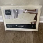 Grace Elizabeth Luxury Linens Queen Sheet Set 4 Piece Ivory -sealed Packaging. Fixed Price $34.95.