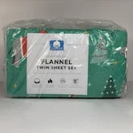Twin Flannel Sheet Set Heavyweight Cotton Green Safari Animal Christmas Print. Fixed Price $37.99.