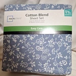 New Mainstay Sheet Set T/txl And Pillowcase Lot Periwinkle Blue White Floral B23. Fixed Price $15.99.
