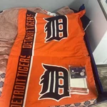 Detroit Tigers Pillowcase Cover Bedding Lot Of 2 Pieces Mlb. Fixed Price $12.00.
