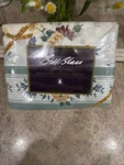 New Bill Blass Cal King Sheet Set Raphael Rose. Fixed Price $68.00.