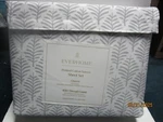 Everhome Printed Cotton Sateen Leaf Sheet Set Size Queen 400 Thread Count. Fixed Price $69.99.