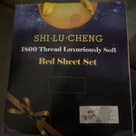 New Shi Lu Cheng Queen Sz 6 Pc 1800 Thread Count Sheet Set Hypoallergenic White. Fixed Price $30.00.