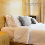 Oxford Super T-300 All Fitted Sheet King 78 80 18 Case Of 12. Fixed Price $342.88.